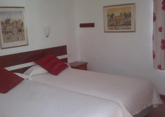 卡萨斯索尔酒店 *